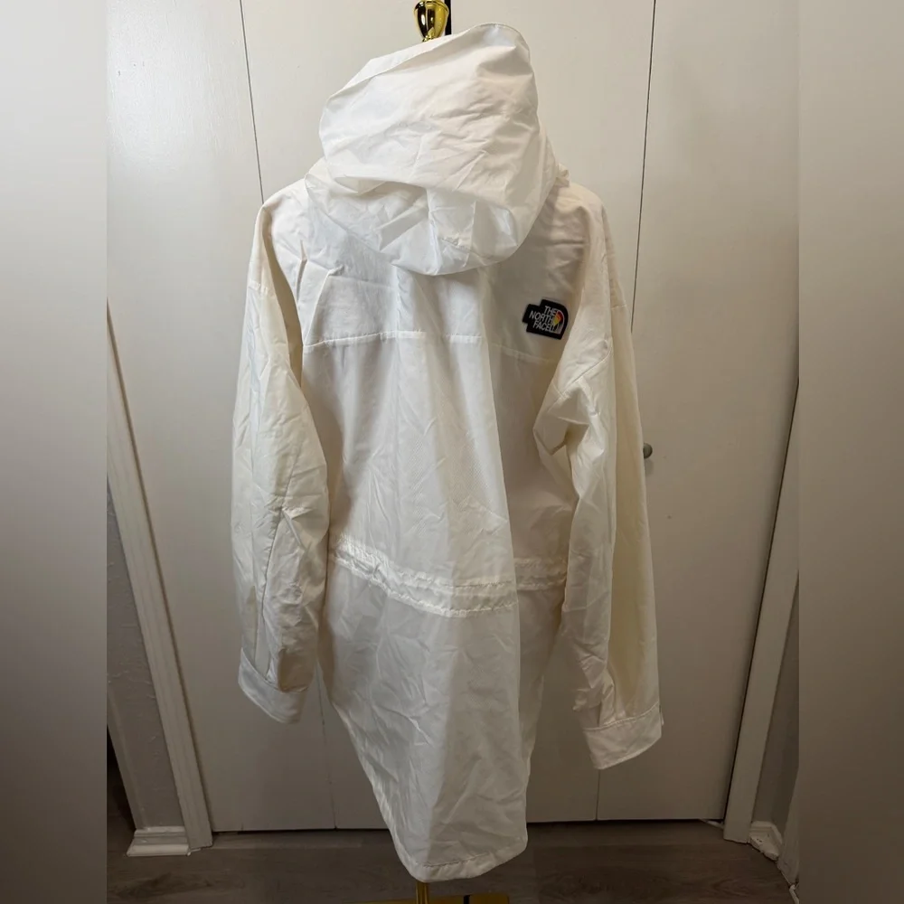 The North Face White Hooded Pullover Windbreaker